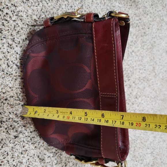 Coach shoulder bag - Picture 1 of 5